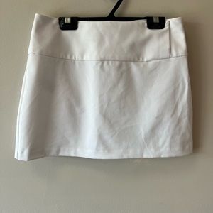 ARITZIA low rise mini Sunday best skirt